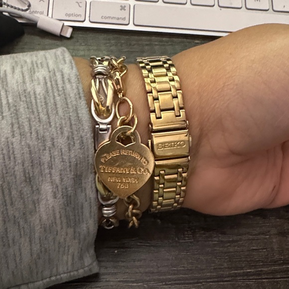 Seiko Women's Gold Watch - Picture 6 of 8